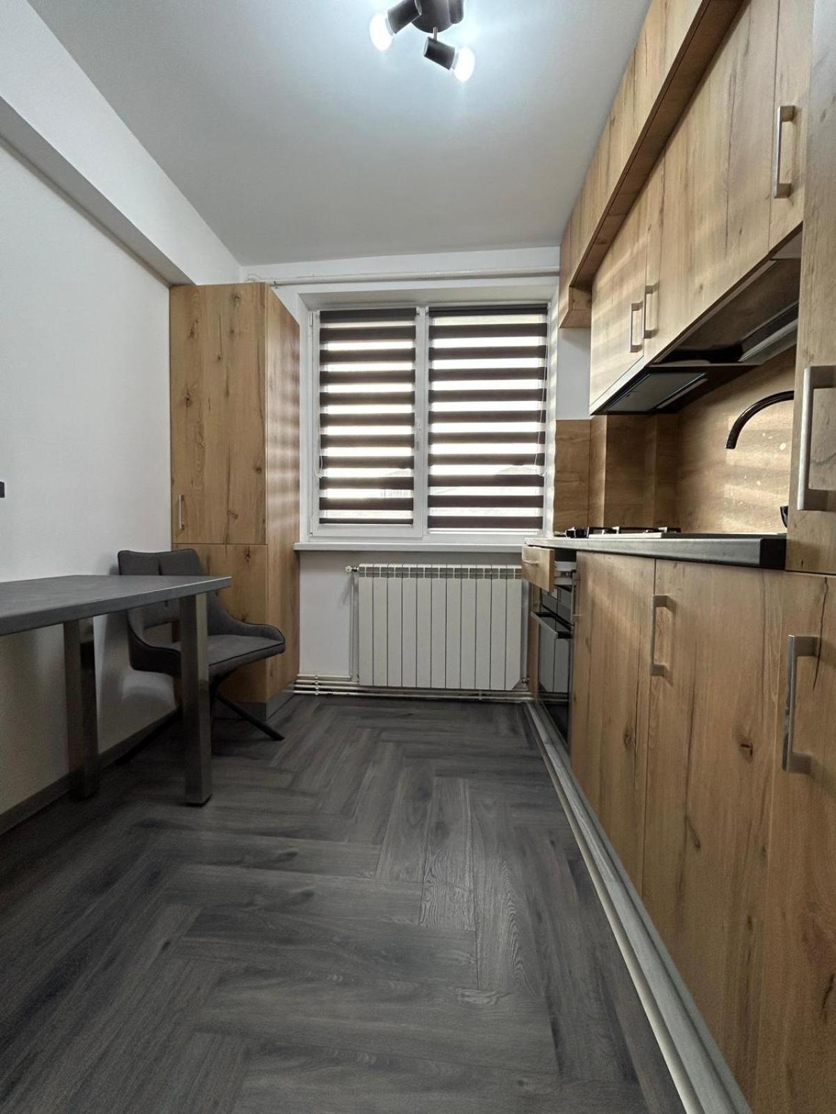 Elit Apartment Craiova Bagian luar foto