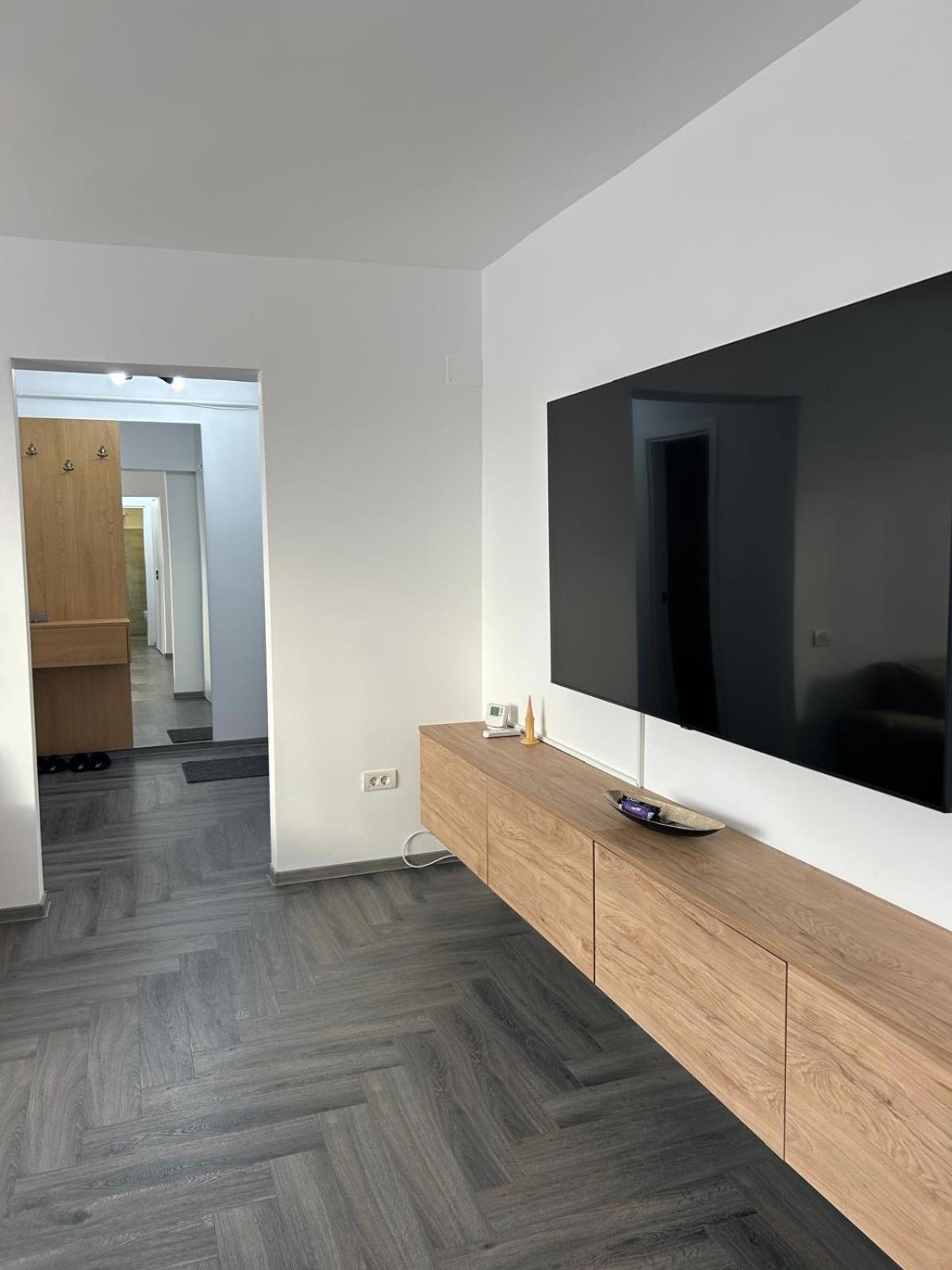 Elit Apartment Craiova Bagian luar foto
