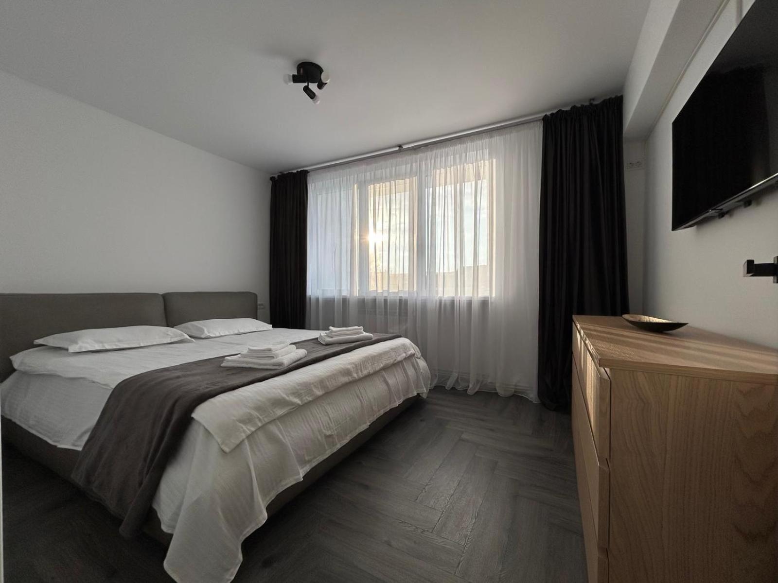 Elit Apartment Craiova Bagian luar foto